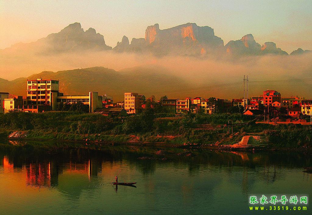 张家界市区日出景色